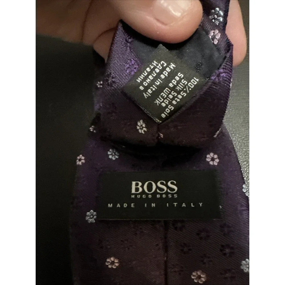 Hugo Boss 100% Silk Tie Purple With Flowers